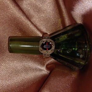 9.25 Silver Garnet Ring With Marcasites